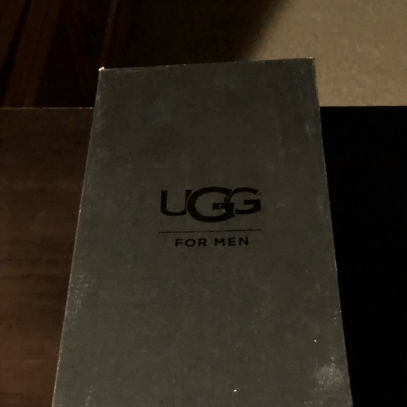 Men’s Grey UGG slippers - Picture 6 of 6